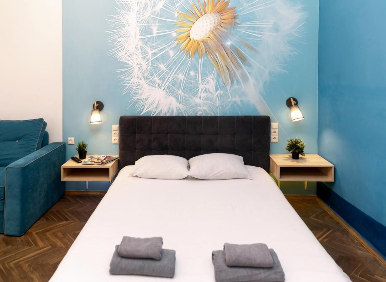 Main Square Apartment Good Stay In The City Center Львов Экстерьер фото